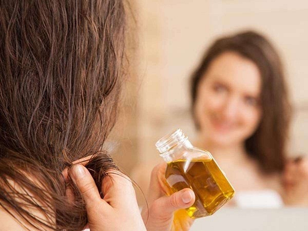 Sử dụng dầu argan nguyên chất để dưỡng tóc
