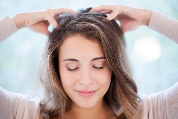 Dầu dưỡng tóc tự nhiên cải thiện sức khỏe của tóc và bảo vệ da đầu