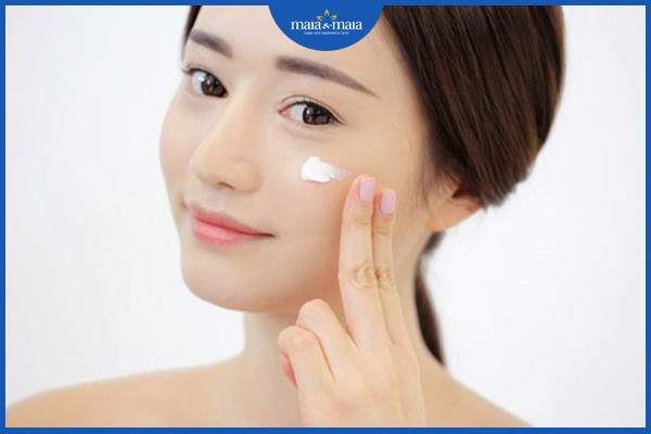 Giữ ẩm cho da là một cách để cải thiện làn da không đều màu