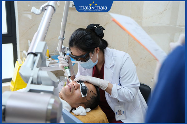 điều trị mụn hạt cơm bằng laser