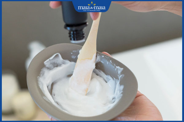 pha thuốc nhuộm tóc