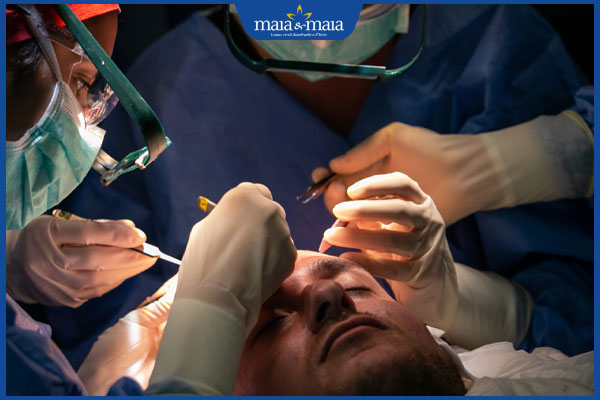 tay nghề bác sĩ thực hiện