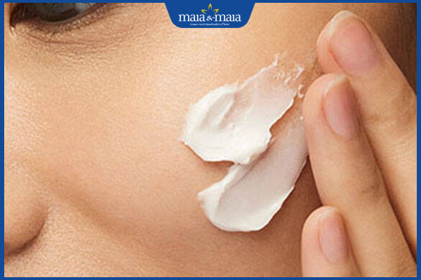 bôi kem trị lỗ chân lông to