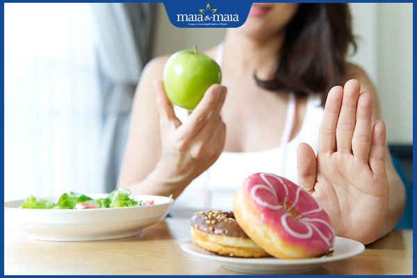 Mụn tái phát liên tục do đâu? Cách ngăn ngừa và điều trị 3 kiểm soát chế độ ăn uống