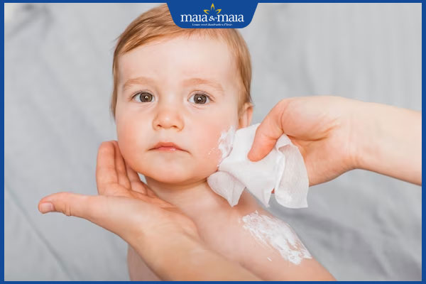 vệ sinh da cho trẻ