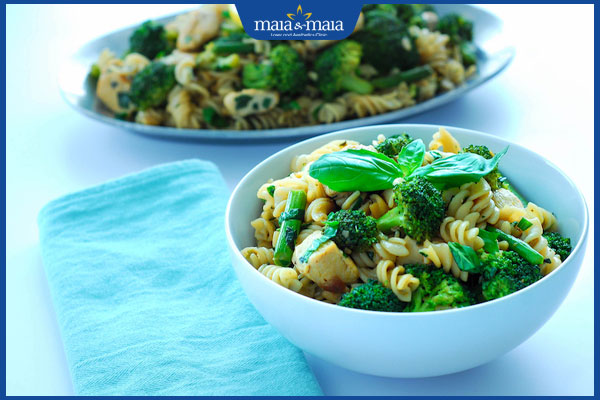 ăn nui kèm rau xanh