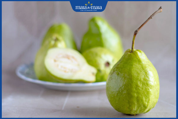 Bác sĩ Nguyễn Văn Hoàn giải đáp ăn ổi có nổi mụn không? 3 ăn ổi