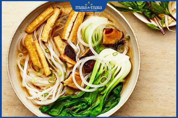 Ăn phở có nổi mụn không? Thực phẩm nên tránh khi da có mụn 3 ăn phở cùng với nhiều rau