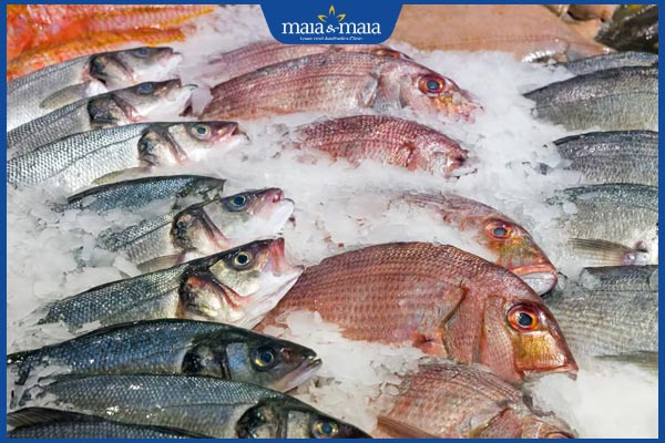 Bị mụn có nên ăn cá biển không? Những thực phẩm nên bổ sung 2 cá biển