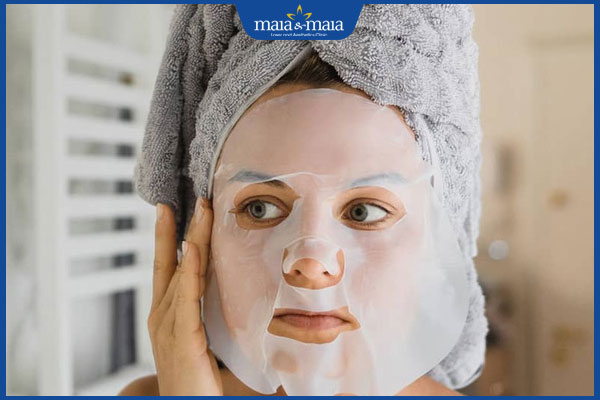 đắp mặt nạ giấy