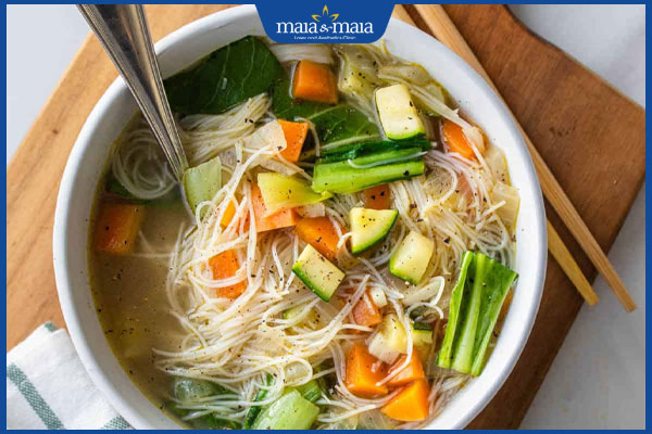 Bác sĩ chuyên khoa giải đáp: Ăn hủ tiếu có nổi mụn không? 2 món hủ tiếu