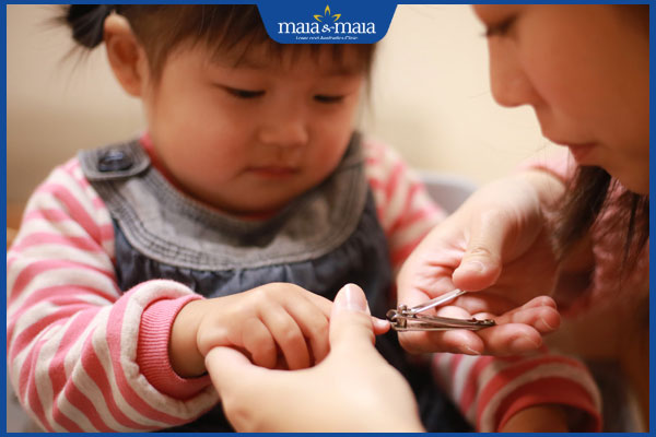 Móng tay có đốm trắng ở trẻ: Nguyên nhân và cách phòng ngừa 3 cắt móng tay cho trẻ