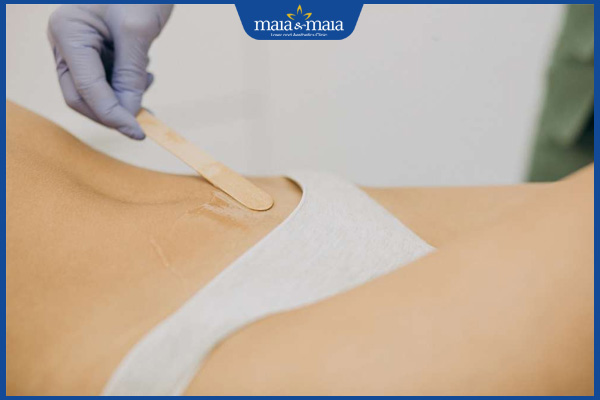 thoa gel triệt lông bikini