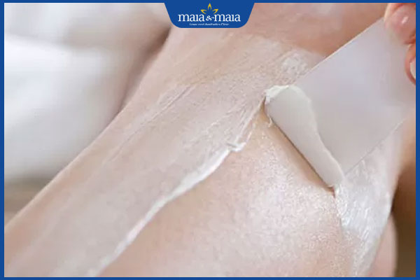 Kem tẩy lông vùng kín có hại không? Cần lưu ý gì khi sử dụng 3 thoa lớp kem mỏng