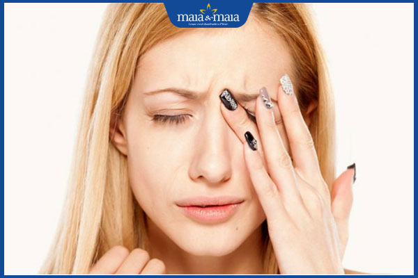 đau rát lông mày