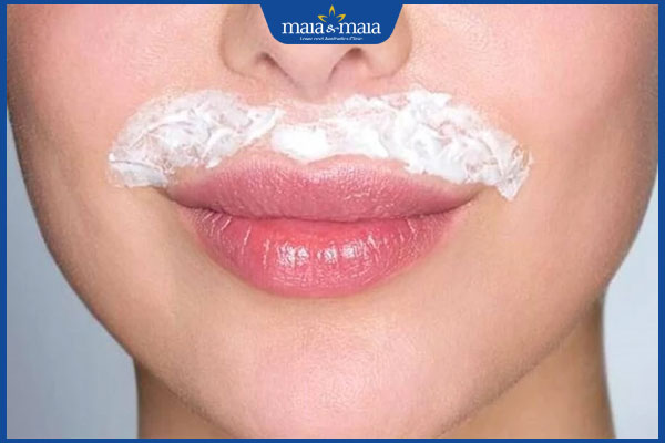 dùng kem tẩy lông mép