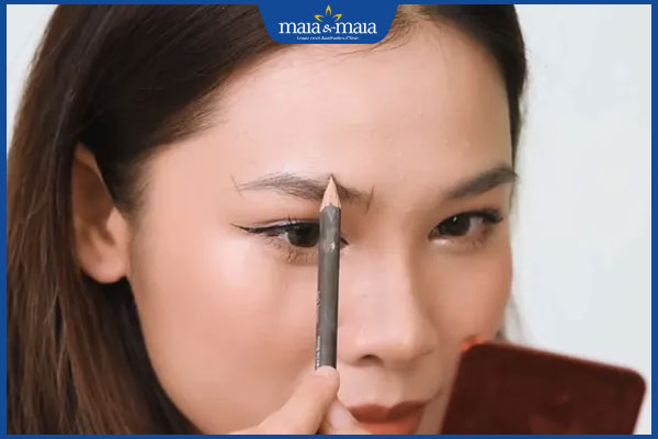 Cạo lông mày có xui không? Cách cạo lông mày an toàn tại nhà 3 kẻ lông mày