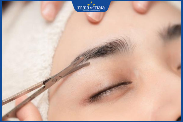 Cạo lông mày có xui không? Cách cạo lông mày an toàn tại nhà 4 spa cạo lông mày