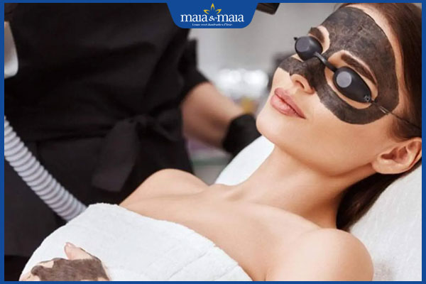 thực hiện triệt lông carbon