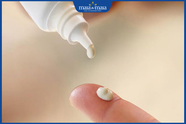 bôi thuốc trị viêm da mụn mủ