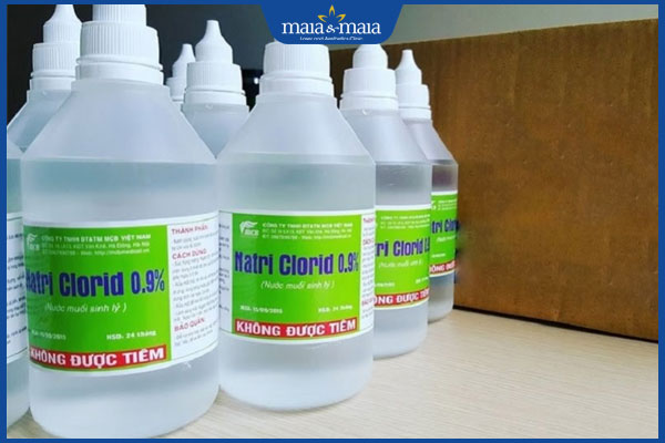 nước muối sinh lý rửa mặt