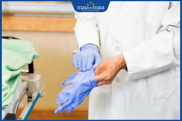 bị dị ứng găng tay cao su