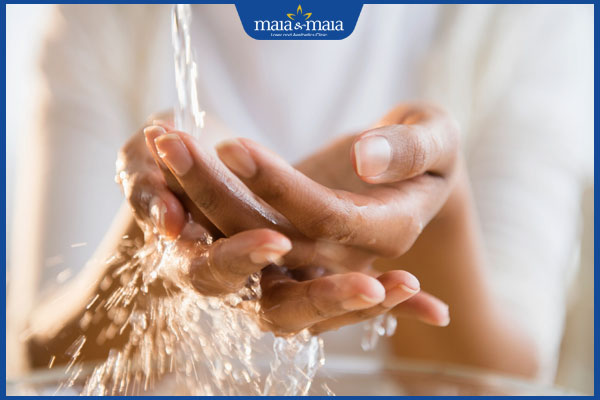 rửa vùng da bị dị ứng