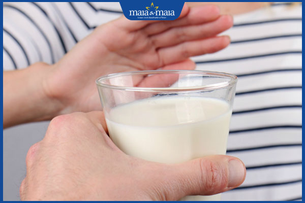 tránh uống sữa bò