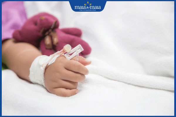 trẻ truyền dịch