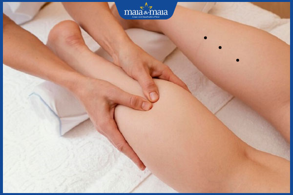 3 nốt ruồi thẳng hàng ở bắp chân