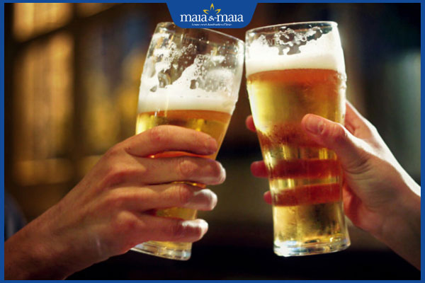 Tẩy nốt ruồi có được uống bia không? Cần kiêng gì khác? 2 cốc bia