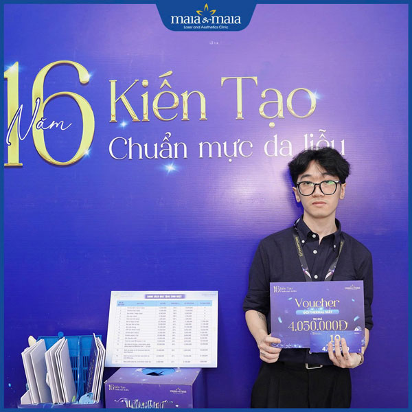 khách hàng bốc thăm trúng thưởng