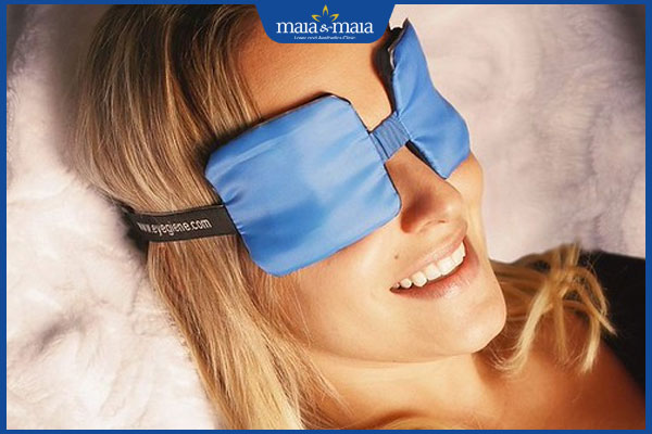 chườm lạnh cho mắt