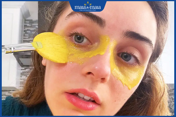 đắp bột nghệ trị thâm mắt