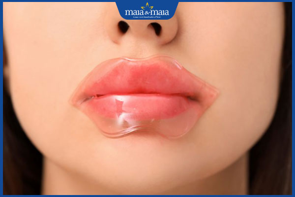 đắp mặt nạ môi