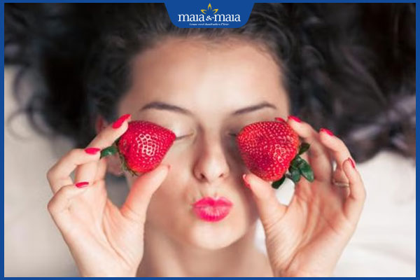 dâu tây giảm thâm mắt