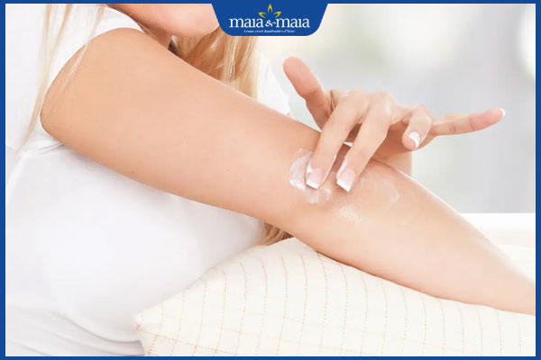 Cách điều trị vết thâm do côn trùng cắn và tips phòng ngừa 3 thoa kem mờ thâm