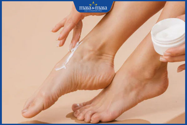 Bật mí các biện pháp xóa thâm mắt cá chân hiệu quả tối ưu hiện nay 3 dưỡng ẩm bàn chân