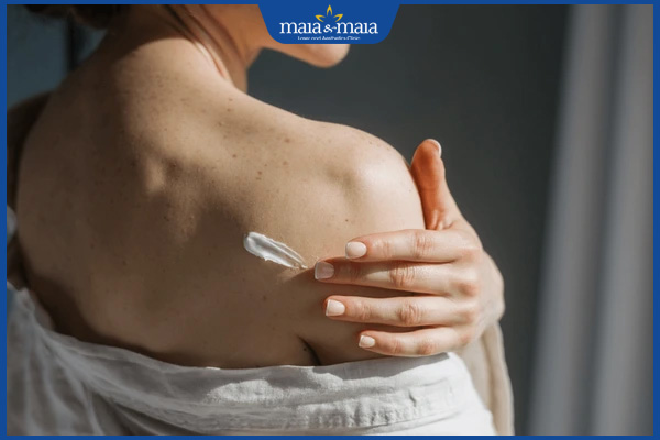 bôi thuốc kháng nấm da