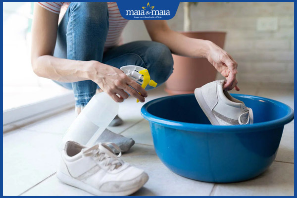làm sạch giày