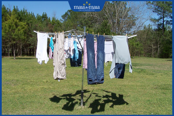 phơi quần áo dưới nắng