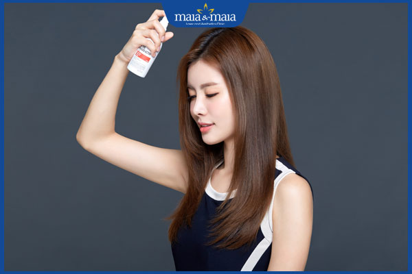 Xịt dưỡng tóc là gì? 5 sản phẩm đáng mua cho mọi chất tóc 2 xịt dưỡng lên tóc