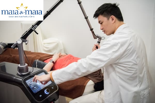 Hình ảnh: Bác sĩ hỗ trợ điều trị